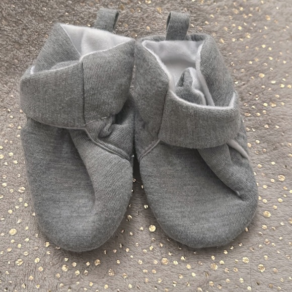 baby slippers bundle - Picture 6 of 8